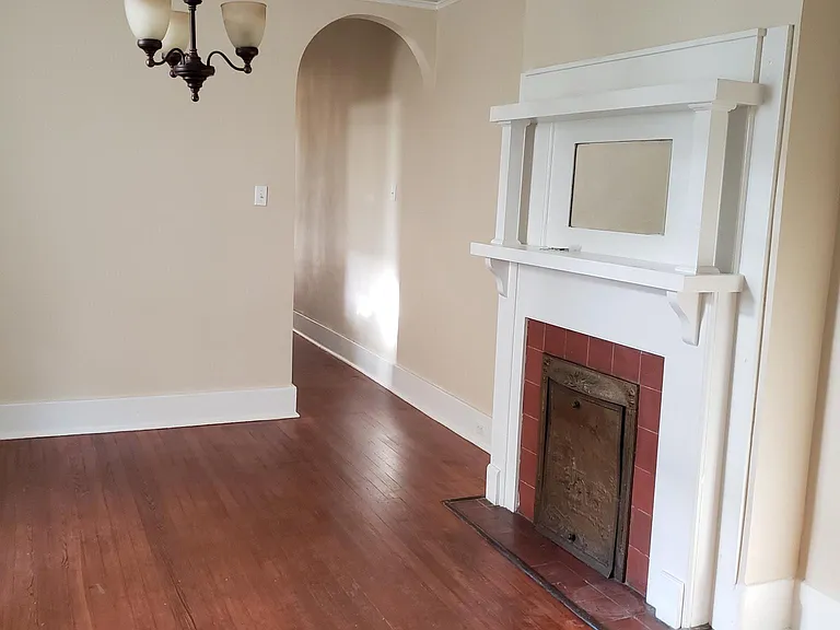 390 Audubon St — Photo 1