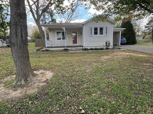 526 E Maple St, Dresden, TN 38225