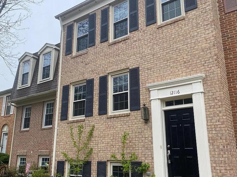 12116 Stallion Ct — Photo 1
