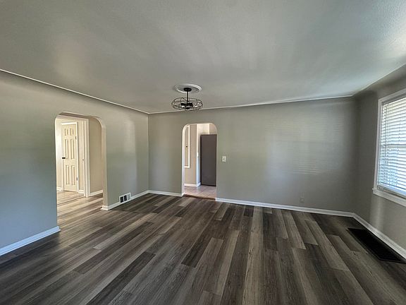 3rd image of 356 N Ripley Blvd