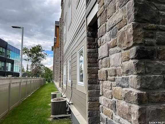 3rd image of 1220 Blackfoot Dr #109