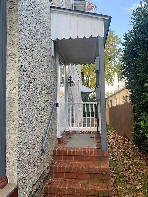 2 bed, 725 sqft, $1,895 — Photo 2