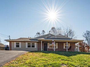 102 Glenwood Ln, Jonesborough, TN 37659