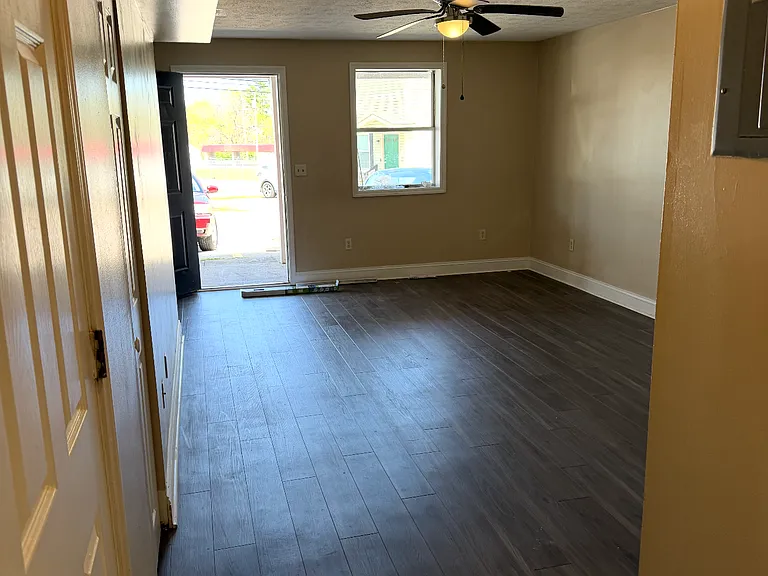 100 Rockcastle St #4 — Photo 7