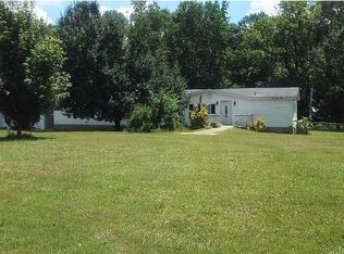 6 Foxwood Rd, Deatsville, AL 36022