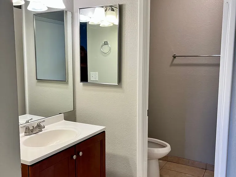 3352 W Harmont Dr #1 — Photo 21