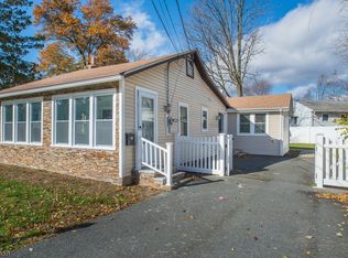 315 Lake Shore Dr, Parsippany, NJ 07054