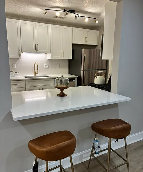 Kitchen bar