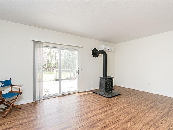 5th image of 1480 Wood Dr