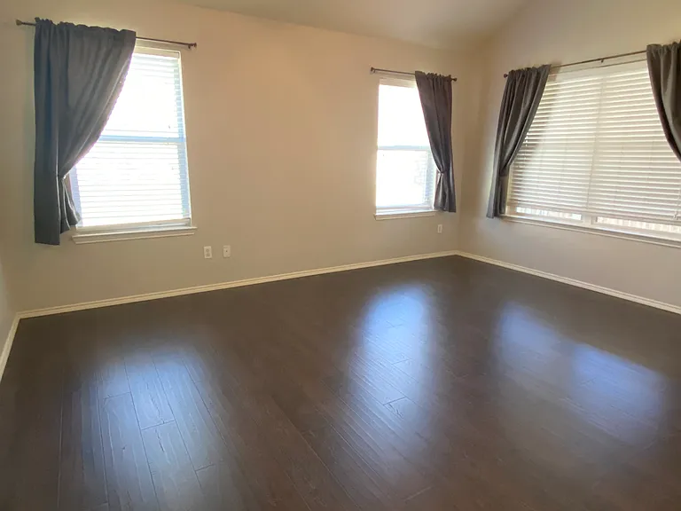 10413 Trevino Ln — Photo 25