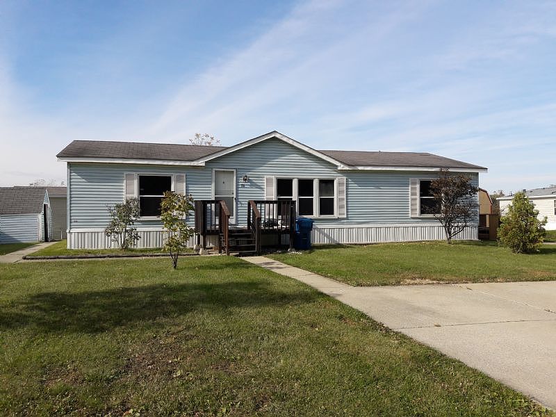 2nd image of 116 White Pine Dr