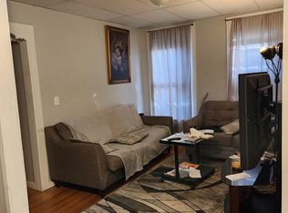 213 Lincoln St APT 1R, Worcester, MA 01605