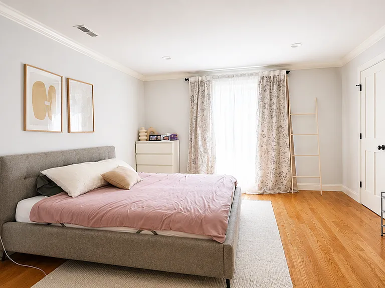 21 Crescent Rd #21 — Photo 9