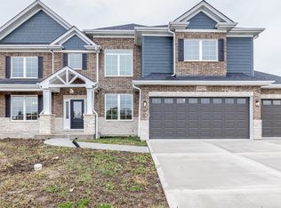 20029 Waterview Trl, Frankfort, IL 60423