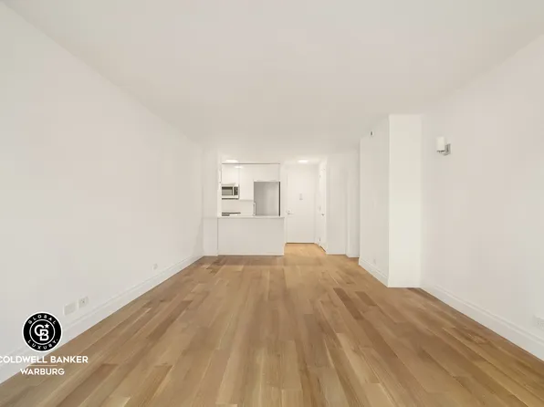 115 East Ninth Street image 4 of 8