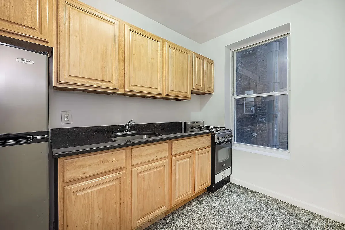 Building Photo - 163 E 92nd St #28