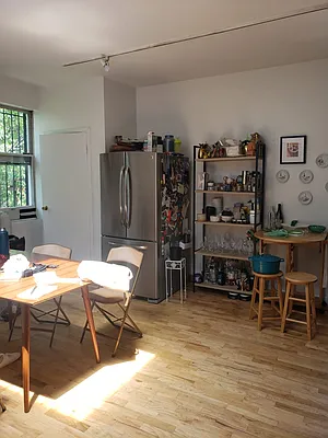 Rented by Lodger Corp | media 27