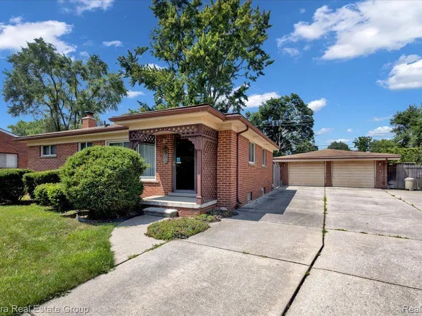 4312 Evans St, Wayne, MI 48184