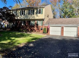 81 Prospect St #TOP, Paramus, NJ 07652
