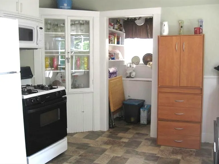 63 Whitman Ave #3 — Photo 8