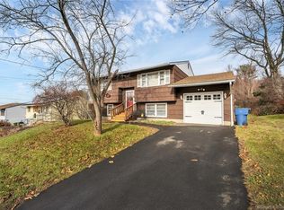 43 Brookfield Rd, Waterbury, CT 06704