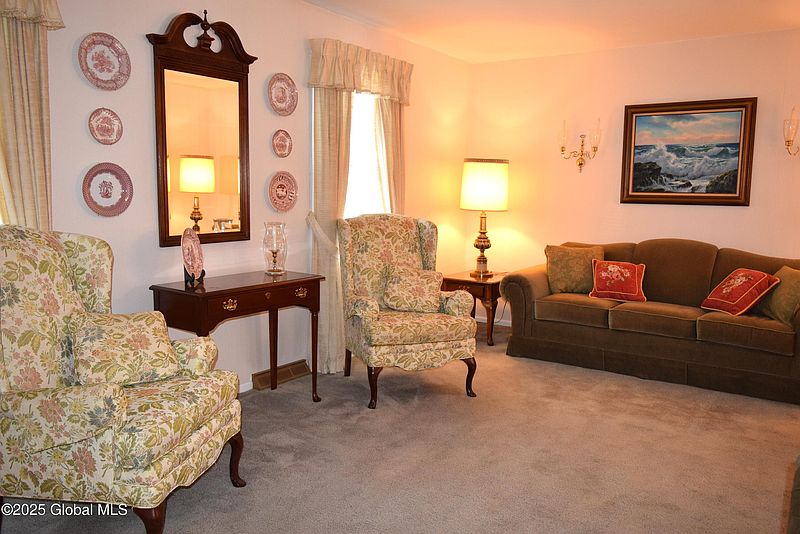 3rd image of 84 Miller Road