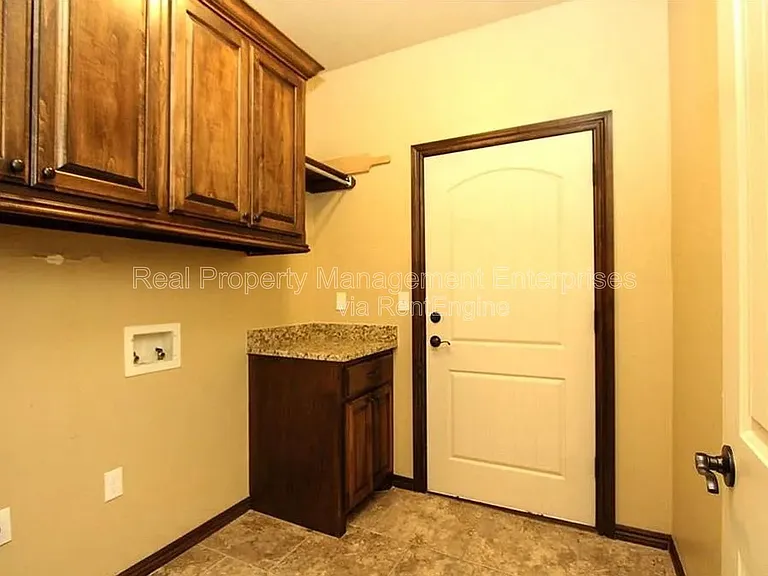1661 Appaloosa Dr — Photo 33