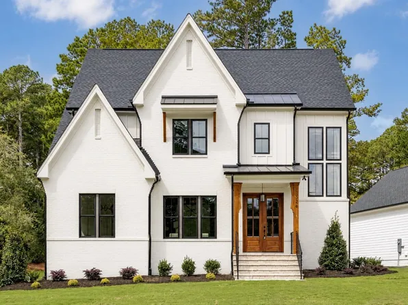 609 N Salem St, Apex, NC 27502