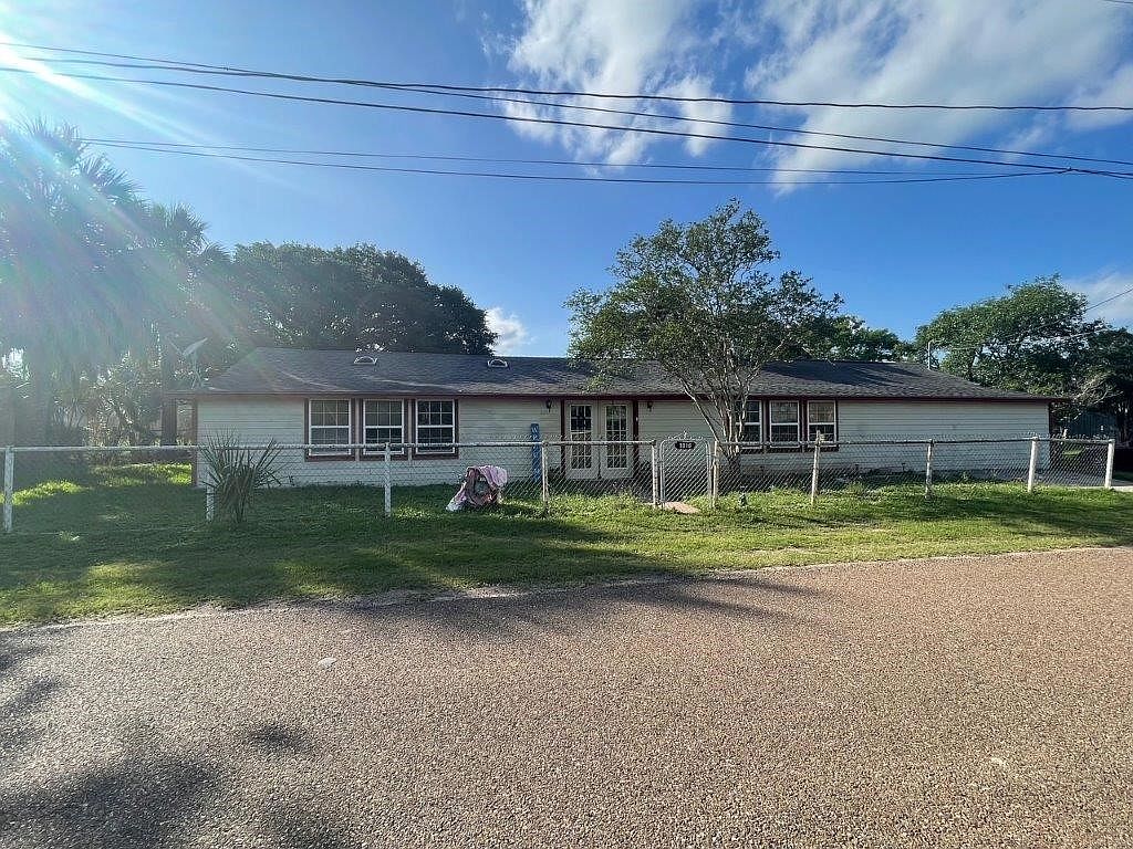 1016 N Avenue G, Bruni, TX 78344 MLS 430757 Zillow