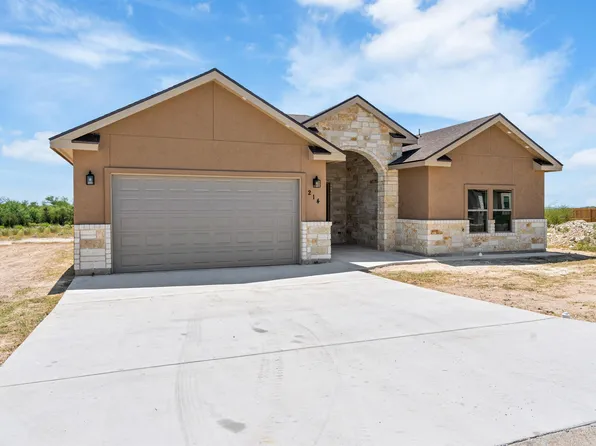 214 Jesus Flores Dr, Del Rio, TX 78840