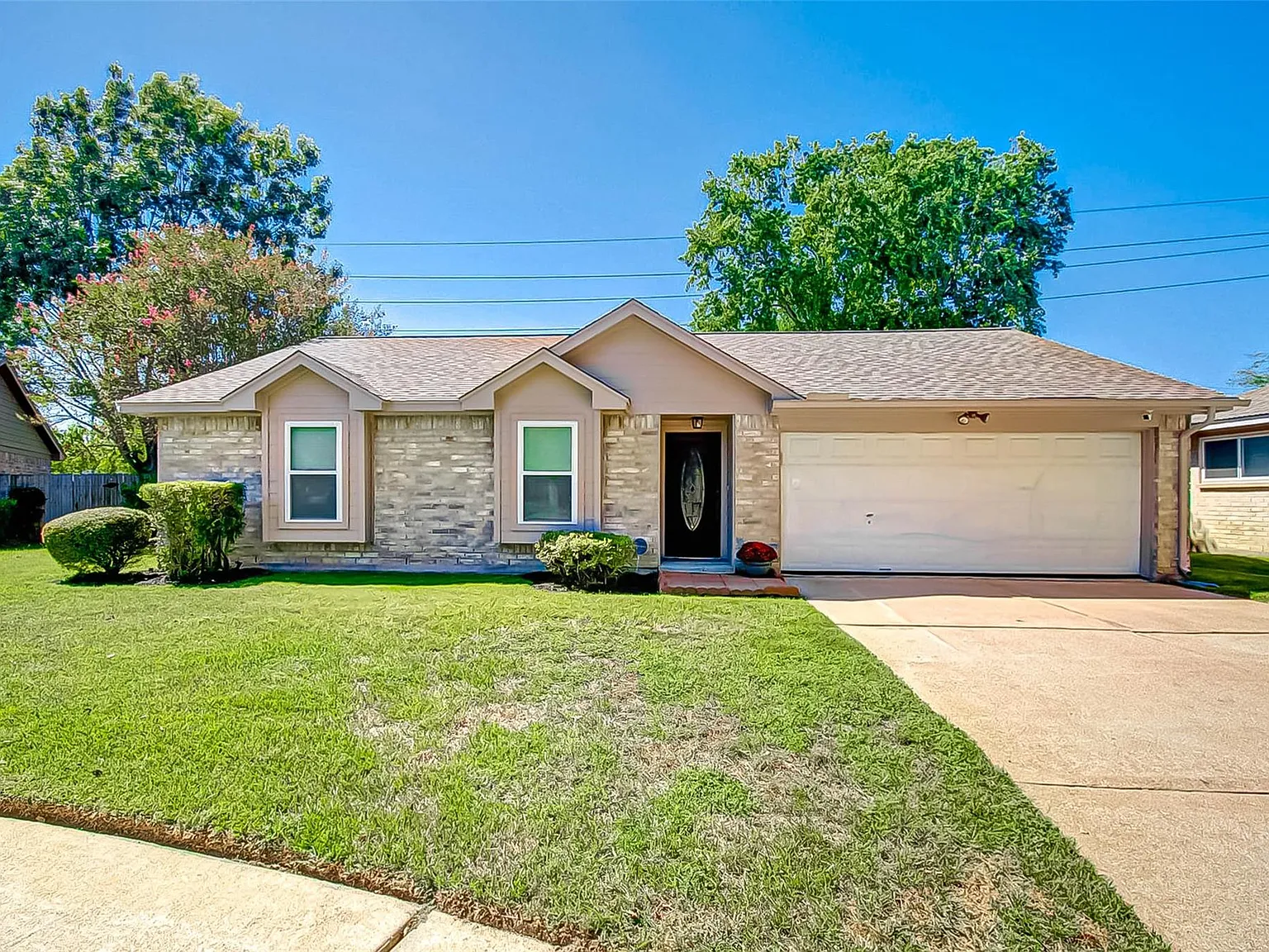 3 bed, 2.0 bath, 1237 sqft, $1,750 — Photo 1