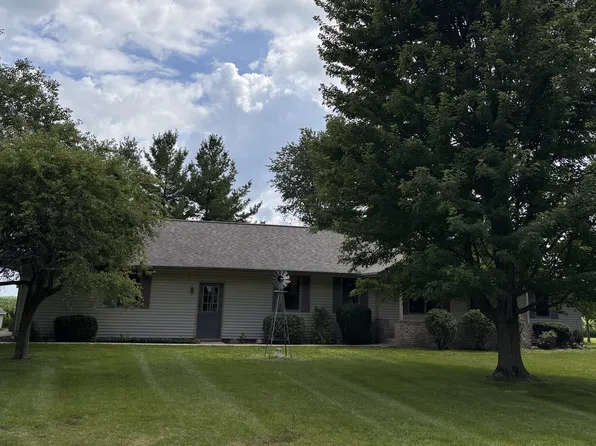 7177 Old Peoria Rd, Danvers, IL 61732