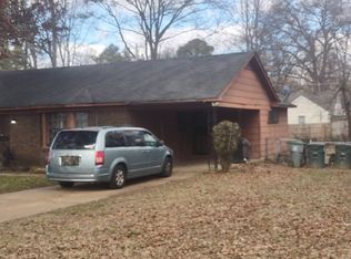 1962 Grovehaven Dr, Memphis, TN 38116