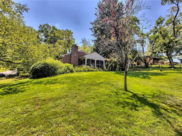 106 Virginia St, Latrobe, PA 15650