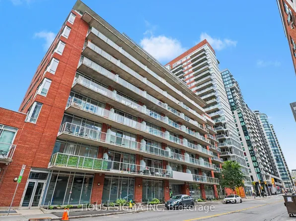 383 Cumberland St #505, Ottawa, ON K1N 1J7