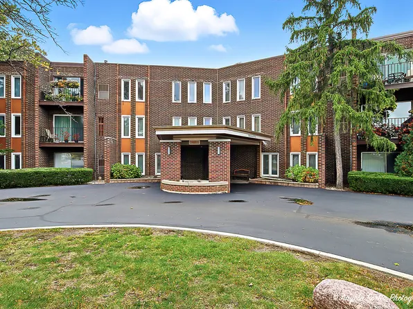 1425 Sandpebble Dr APT 227, Wheeling, IL 60090