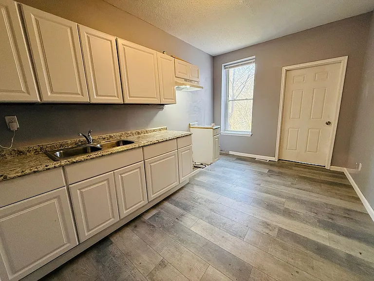 Wells Ave. 5345 — Photo 14