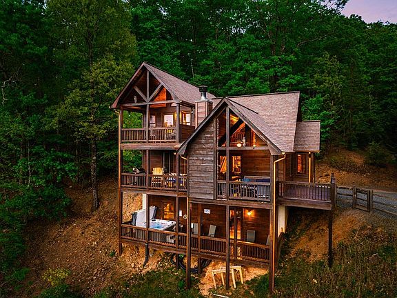 2nd image of 273 Deer Crest Hts