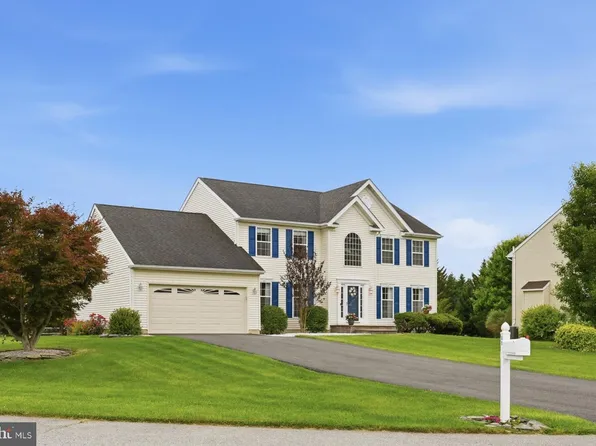 57 Eaton Pl, Bear, DE 19701