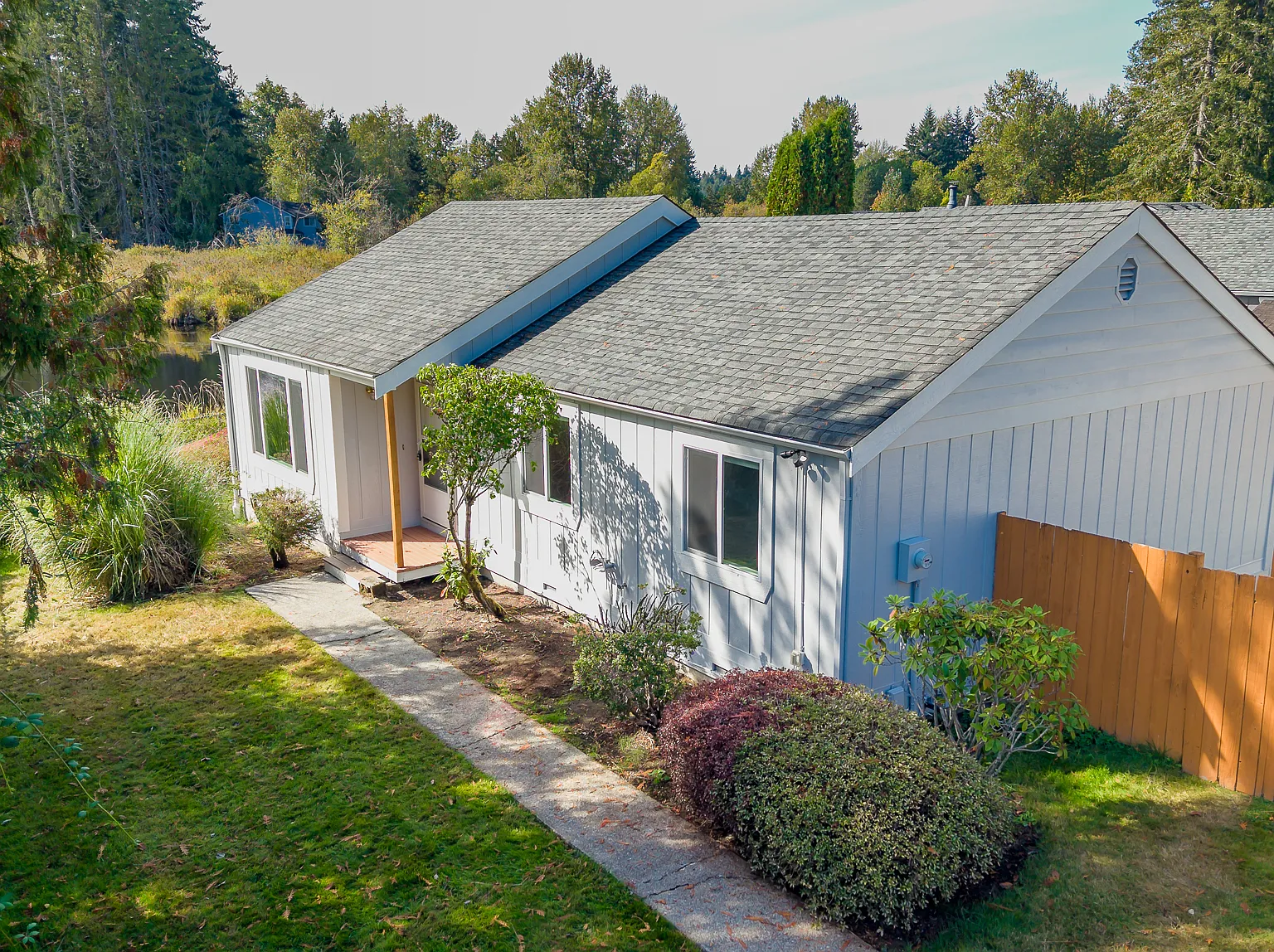 3 bed, 1.5 bath, 1064 sqft, $2,800 — Photo 3