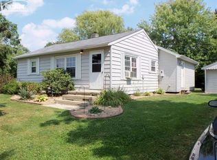 1016 Martha Ct, Lapeer, MI 48446