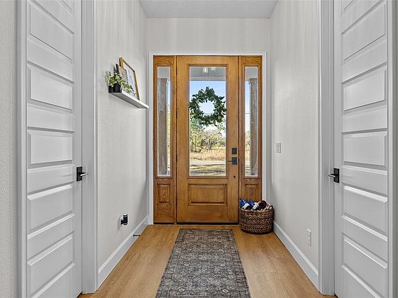 4th image of 19604 Ralston St