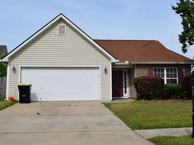 113 Faybrook Dr — Photo 1