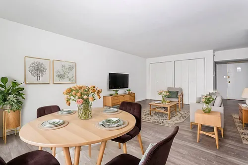 88 Fulton St #711 Photo 1