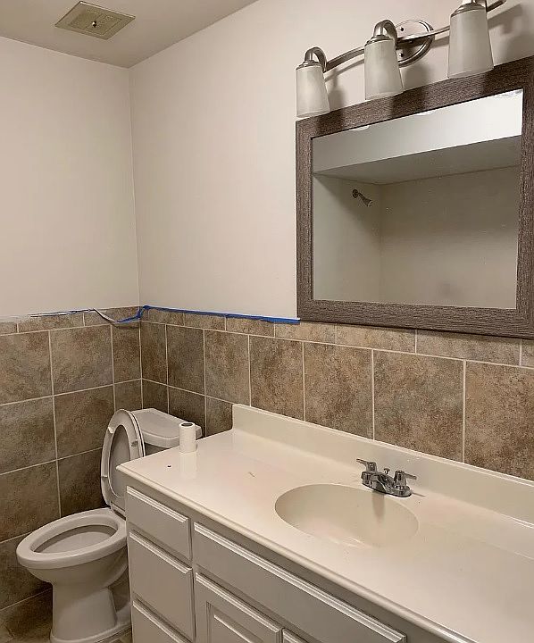 2nd image of 2606 Northview Dr