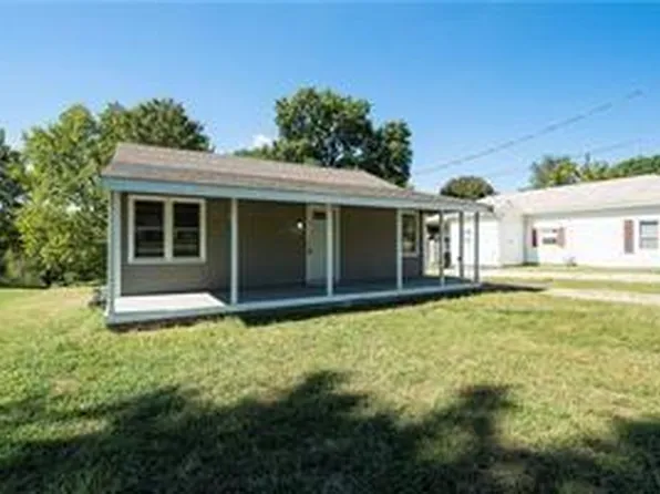 15309 E Mayes Rd, Independence, MO 64050