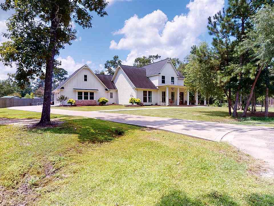 1st image of 159 Woodshire Ln