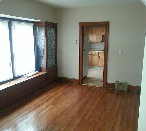 3rd image of 4976 E 110th St #1