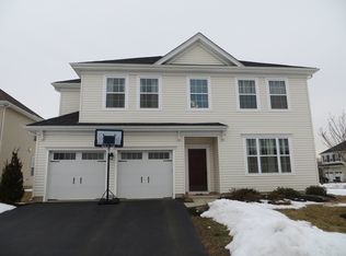 19 Amaryllis Ln, Piscataway, NJ 08854