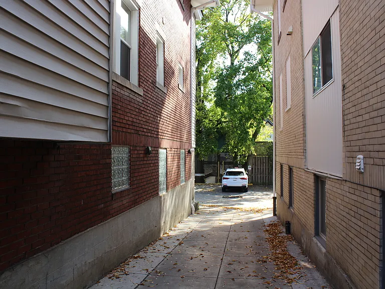 5836 Beacon St #1B — Photo 10